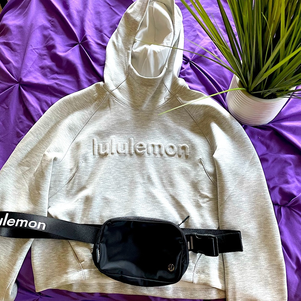 Lululemon air wrap embossed hoody  crop and belt bag